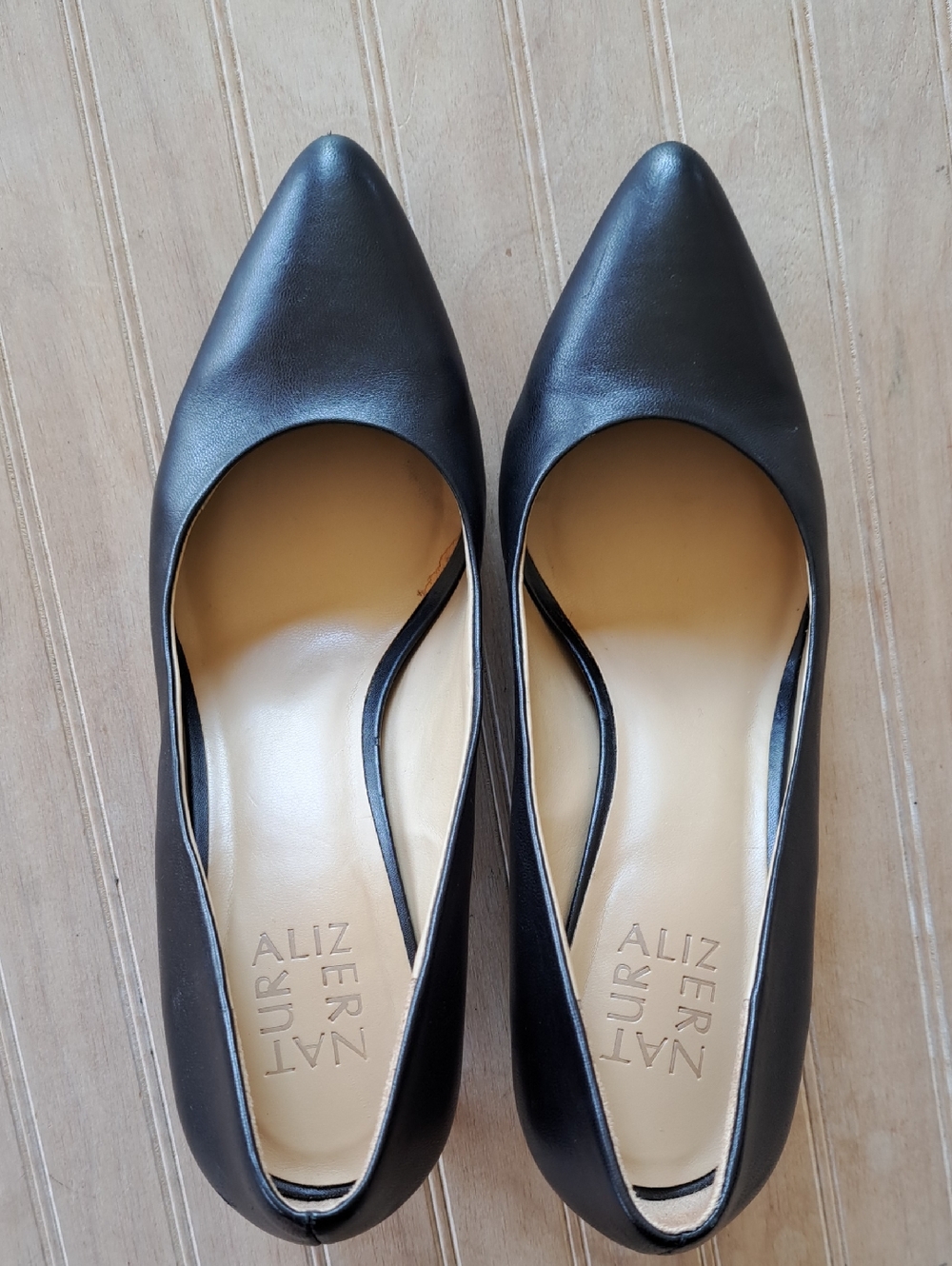 Naturalizer Evie Black Leather Pointed Toe Stiletto Pumps Heels Classic Comfy